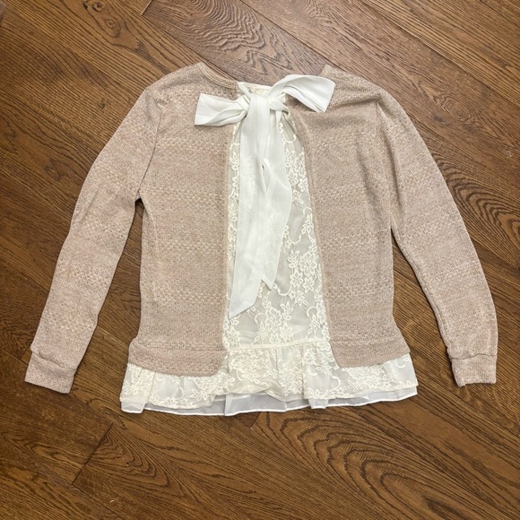 CLU + WILLOUGHBY OPEN KNIT BACK
BOW LACE SWEATER - Picture 7 of 8